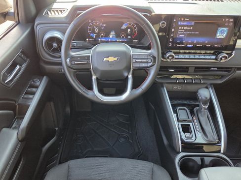 Used 2025 Chevrolet Colorado LT RWD image 16