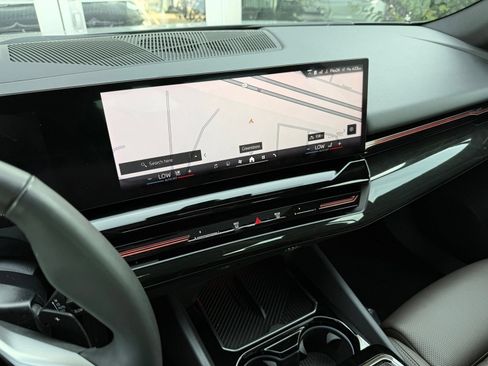 Used 2024 BMW 530i w/ Premium Package RWD image 44