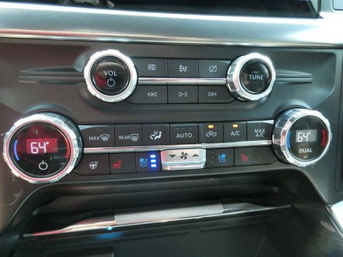 Used 2021 Ford F150 Lariat w/ Equipment Group 502A High AWD/4WD image 33