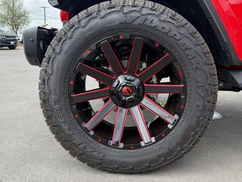 Used 2024 Jeep Wrangler Unlimited Rubicon 392 AWD/4WD image 29