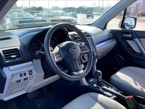 Used 2015 Subaru Forester 2.5i Touring w/ Eyesight & Navigation System image 17