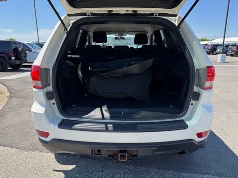 Used 2012 Jeep Grand Cherokee Laredo w/ Laredo E Group AWD/4WD image 39