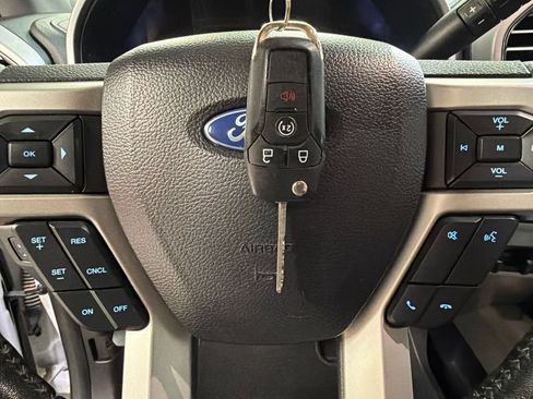 Used 2017 Ford F250 Lariat w/ Lariat Value Package AWD/4WD image 51