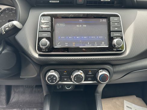 New 2025 Nissan Kicks Play S image 28