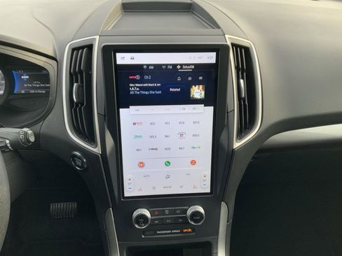 Used 2024 Ford Edge SEL image 33