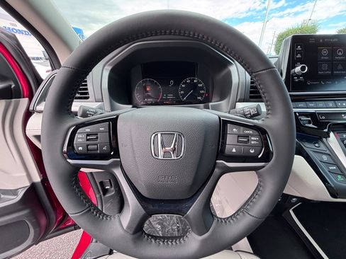 New 2026 Honda Odyssey Touring image 17