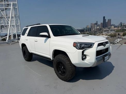 Used 2022 Toyota 4Runner TRD Off-Road AWD/4WD image 1