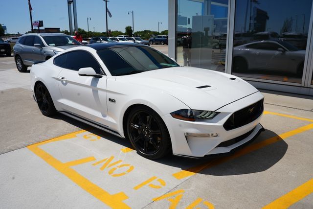 Used 2019 Ford Mustang GT Premium w/ Equipment Group 401A RWD image 24