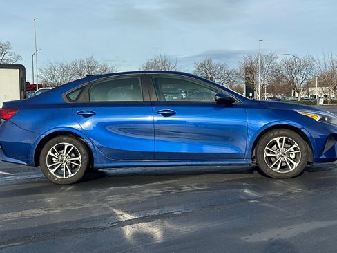 Certified 2023 Kia Forte LXS w/ LXS Technology Package image 3