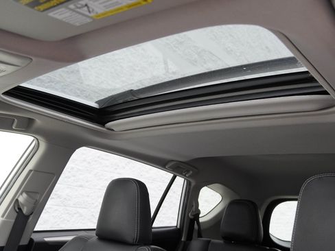 Used 2013 Toyota RAV4 XLE FWD image 14