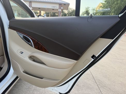 Used 2013 Buick LaCrosse Premium w/ Driver Confidence Package FWD image 12