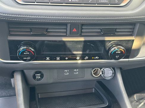 New 2026 Nissan Rogue SV FWD image 30