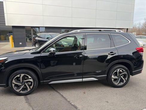 Used 2023 Subaru Forester Touring w/ Popular Package #2 image 7