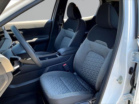 New 2026 Nissan Kicks SV AWD/4WD image 17