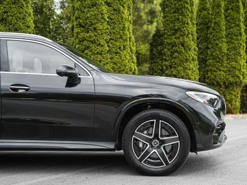 Used 2024 Mercedes-Benz GLC 300 4MATIC w/ AMG Line image 14