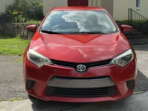 Used 2015 Toyota Corolla LE FWD image 2