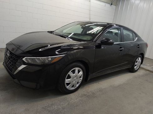 Used 2025 Nissan Sentra S FWD image 2