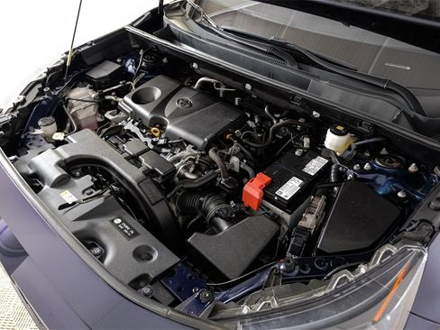 Used 2021 Toyota RAV4 XLE Premium image 55