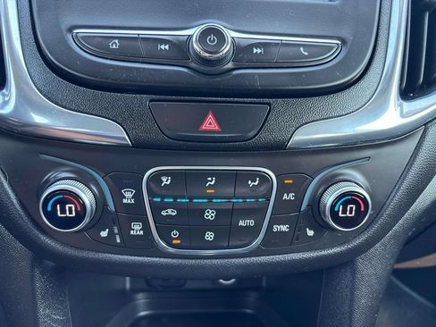 Used 2018 Chevrolet Equinox LT AWD/4WD image 26
