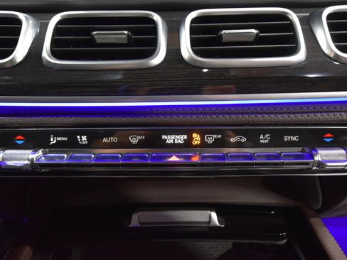 Used 2020 Mercedes-Benz GLE 350 4MATIC image 36