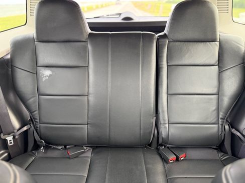 Used 2016 Jeep Patriot Latitude w/ Sun/Sound Group FWD image 15