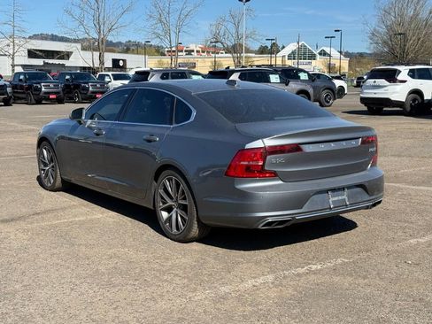 Used 2018 Volvo S90 T6 Momentum w/ Convenience Package image 6