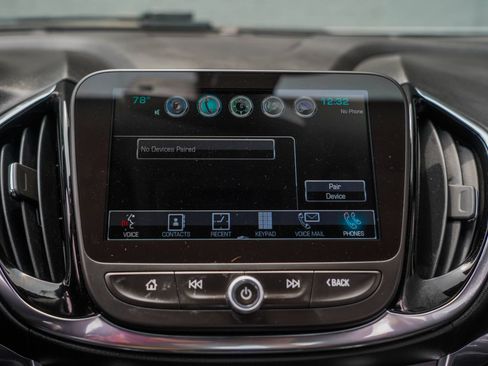 Used 2018 Chevrolet Volt Premier w/ Driver Confidence Package FWD image 19
