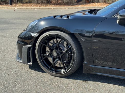 Used 2025 Porsche 718 Cayman GT4 RS image 21