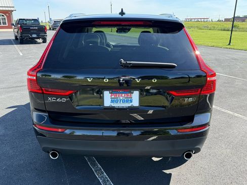 Used 2018 Volvo XC60 T5 Momentum w/ Vision Package AWD/4WD image 6