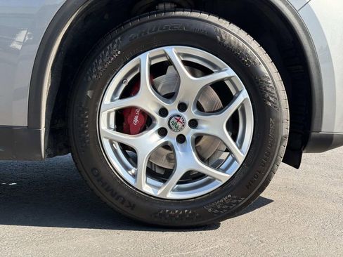 Used 2019 Alfa Romeo Stelvio image 30