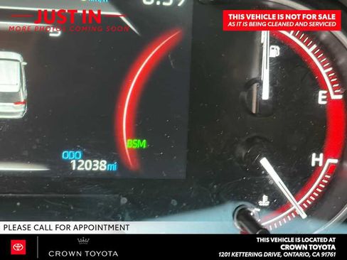 Used 2025 Toyota RAV4 XLE w/ Convenience Package FWD image 10