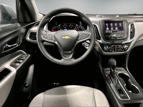 Used 2023 Chevrolet Equinox LT w/ Driver Convenience Package AWD/4WD image 9