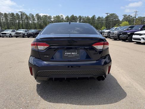 Used 2022 Toyota Corolla SE FWD image 5
