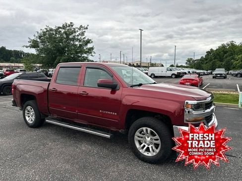 Used 2017 Chevrolet Silverado 1500 LT w/ All Star Edition AWD/4WD image 3