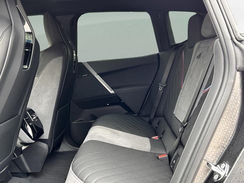 Used 2026 BMW iX xDrive45 image 29