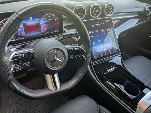 Used 2023 Mercedes-Benz C 300 4MATIC Sedan image 9
