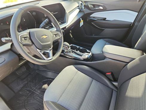 New 2026 Chevrolet Trax LT w/ Driver Confidence Package image 7
