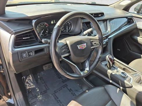 Used 2025 Cadillac XT6 Premium Luxury AWD/4WD image 10