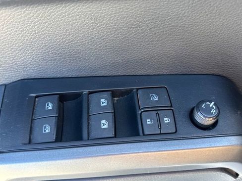 Used 2023 Toyota Tacoma TRD Sport image 22