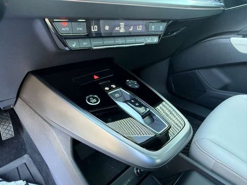 Used 2024 Audi Q4 e-tron Premium w/ Convenience Package image 17