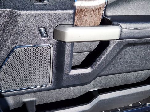 Used 2017 Ford F350 Lariat w/ Lariat Ultimate Package image 12