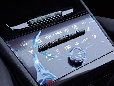 Used 2026 Porsche Cayenne Coupe image 32