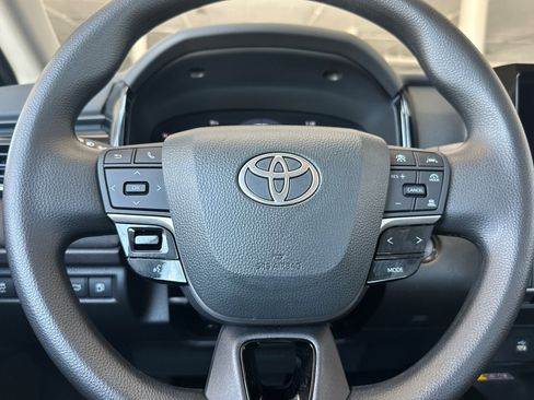 Used 2026 Toyota Camry LE FWD image 21