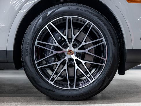New 2026 Porsche Cayenne AWD/4WD image 20