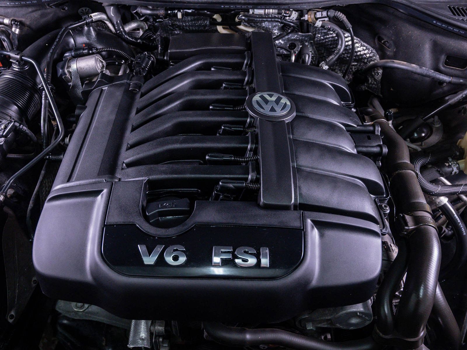 Used 2015 Volkswagen Touareg VR6 AWD/4WD image 7