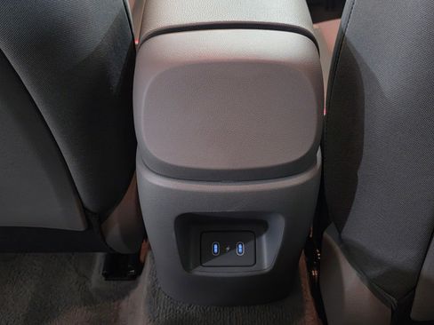 Certified 2025 Hyundai Elantra SE FWD image 16