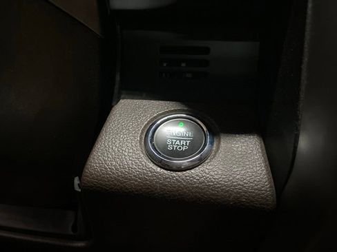 Used 2015 Ford F150 King Ranch w/ Equipment Group 601A Luxury AWD/4WD image 40