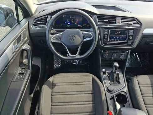 Used 2022 Volkswagen Tiguan S image 11
