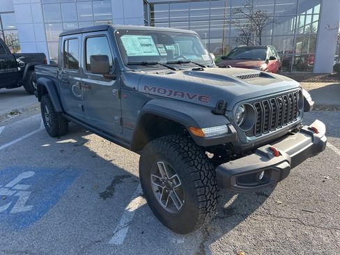 New 2026 Jeep Gladiator Mojave w/ Safety Group image 6
