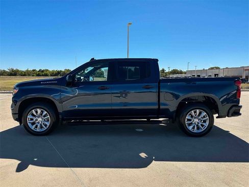 Used 2022 Chevrolet Silverado 1500 Custom image 6
